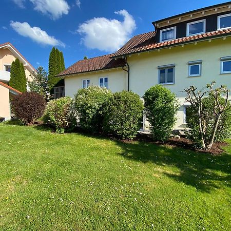 Ferienwohnung Messmer Mit Terrasse Heiligenborn Exterior foto